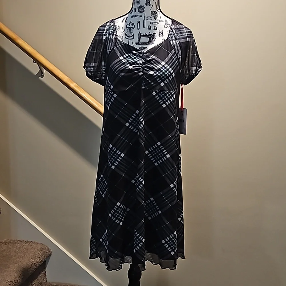 Justice Short Sleeve Dress With Built-in Slip Girls XL 16/18 New With Tags